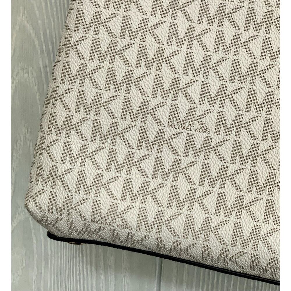 Michael Kors Teagan Large Logo Cream Powder Blush Long Drop Satchel NWT - Picture 5 of 10